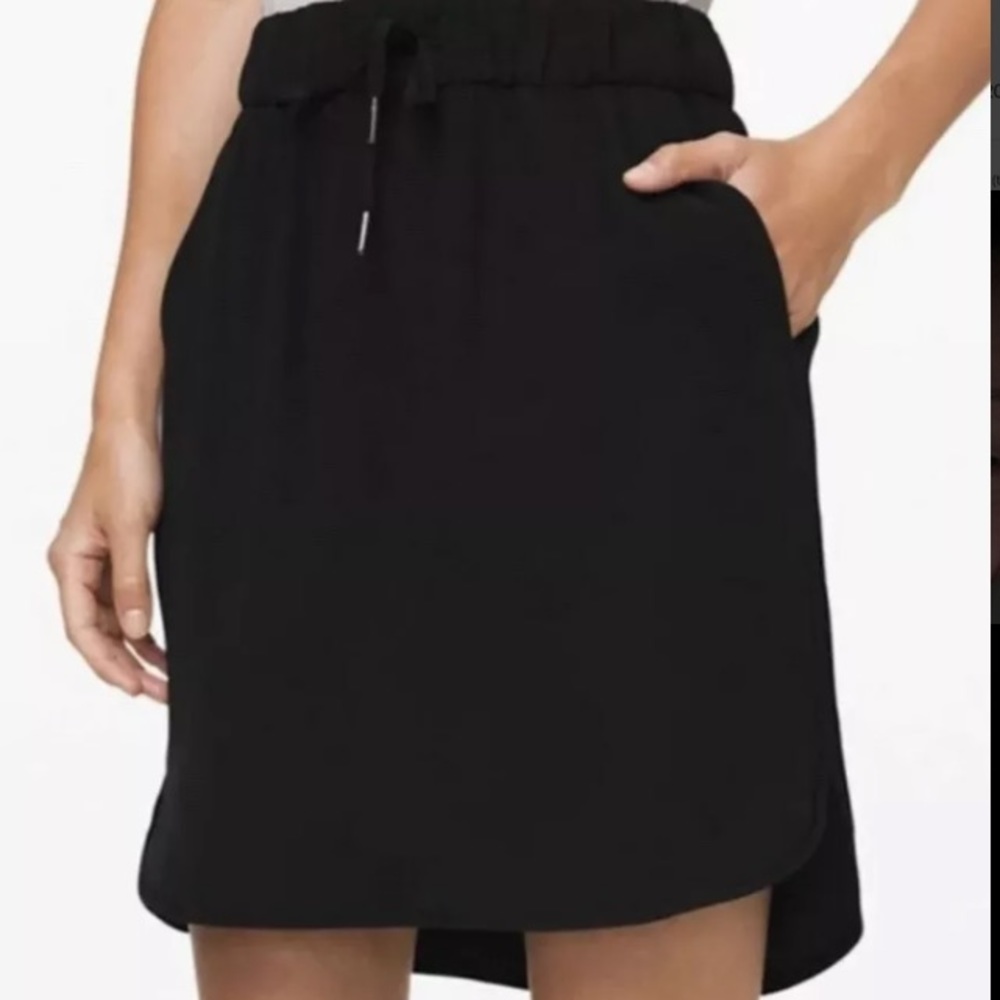 Lululemon NWT On the Fly Skirt - Size 4, Black
